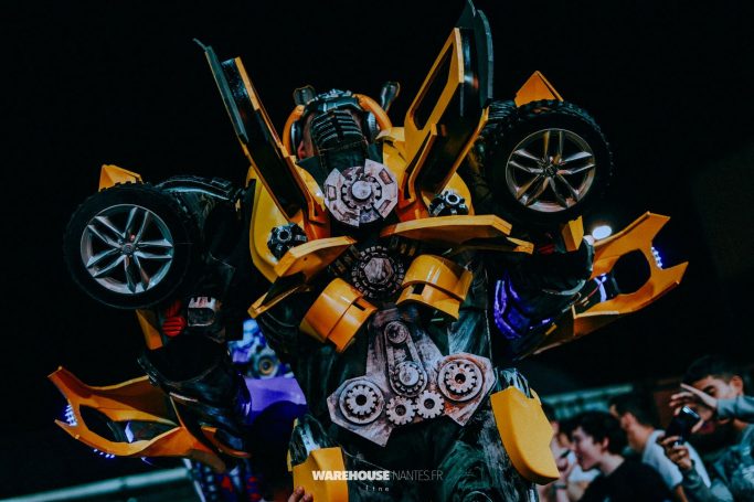 robot lumineux, géant, transformers